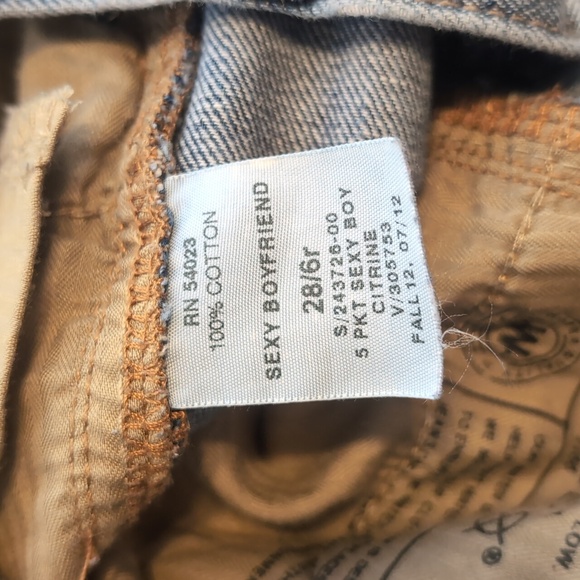 Gap Distressed Sexy Boyfriend Jeans - Picture 6 of 6